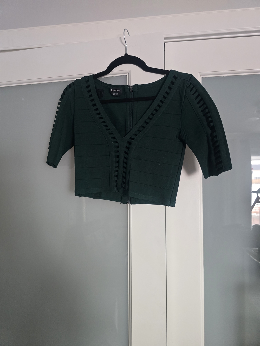 bebe Emerald Green Cropped V-Neck Bandage Top